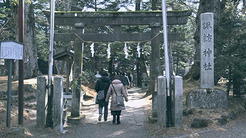 Suwa Shrine1